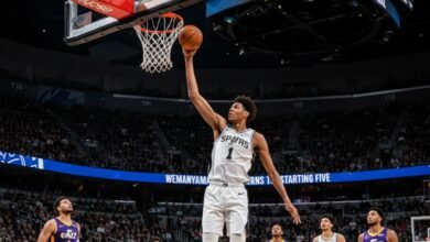 San Antonio Spurs Center Victor Wembanyama (1) Drives To The Basket Against The Utah Jazz On Saturday, Marking His Return To The Starting Lineup In A 32 Point Performance.